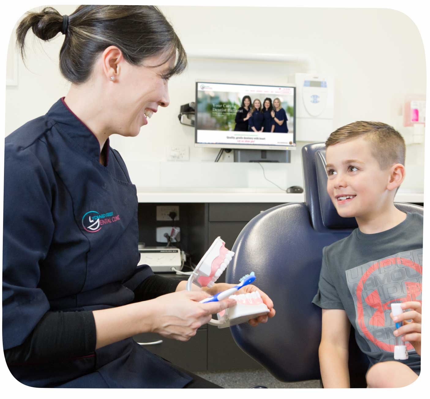 Family Dentist Ballarat Dr Christine Ling with patient